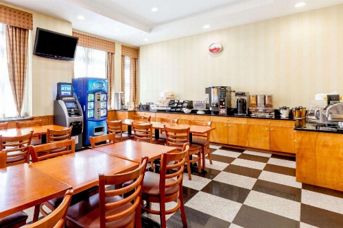 Royal Stay Hotel image 23